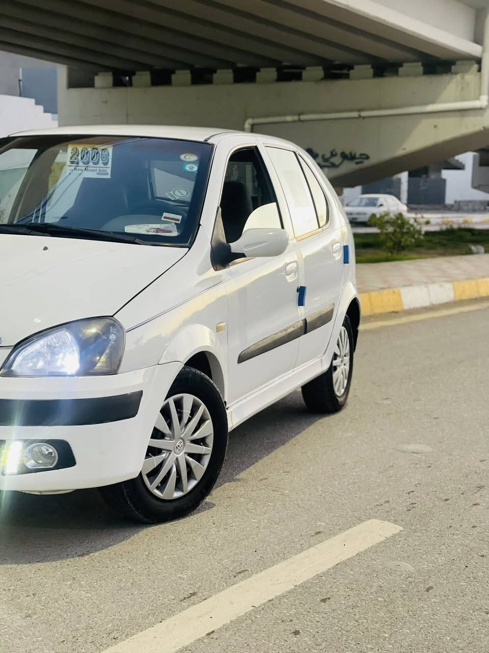 سلام عليكم تاتا للبيع.موديل 2006 رقم كركوك مميز سياره بسمي بطاقه بانزين بيه صبغ ربع بونيد و جاملغ خلفي صفحت سايق سياره تبريد و تدفئه شغال كير اوتماتيك و محرك كورله سعر 50 بيه مجال بسيط مكاني كركوك  رقم تلفون ***********.
