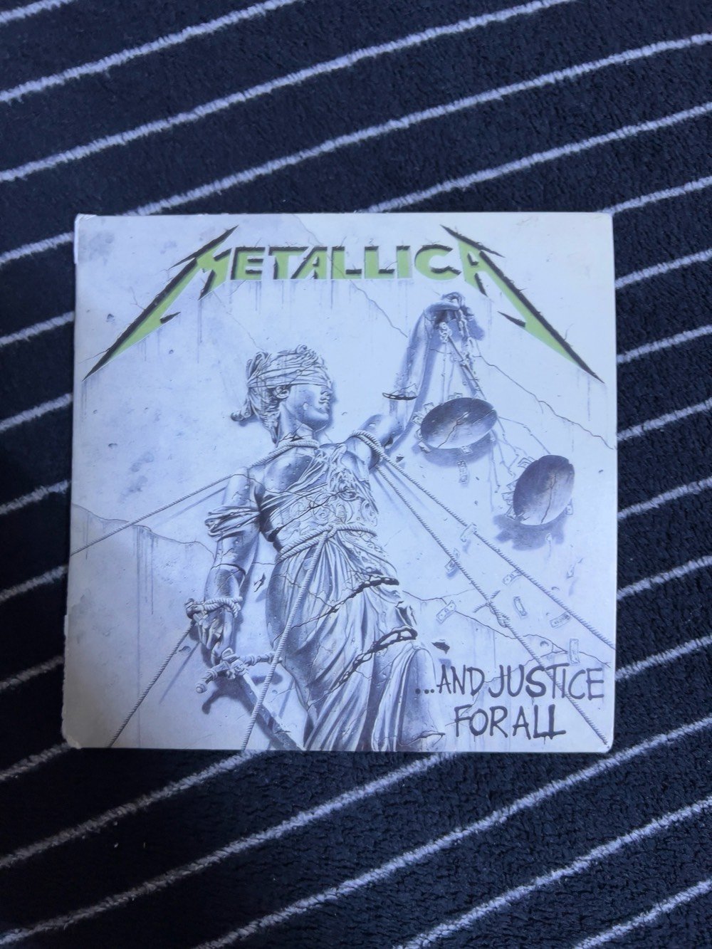 سيديات للبيع
 وياهن المشغل هدية
مكاني نجف حي الزهراء