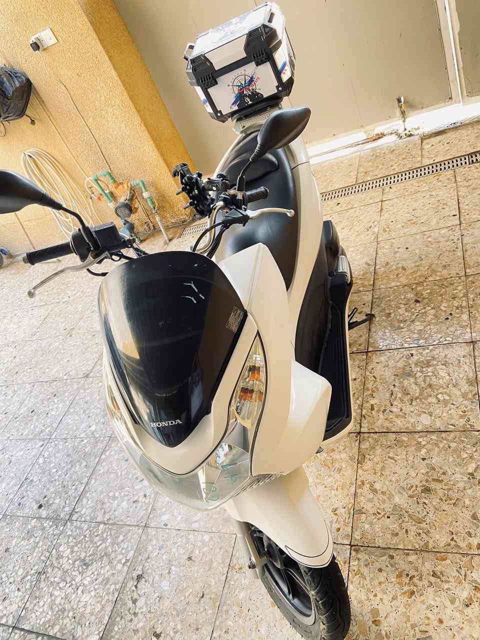 سلام عليكم
دراجة PCX جيل اول ياباني سويجات اثنين موجودات حتة الكتلوكات موجودات  الدراجة نضيفة كفرات كلة بلادي

دراجة ماشية 18الف حقيقي صارلهة شهرين من نازلة رمبة

حساس ازدحام ستان كهربائي دراجة نضافة فول 

سعر 15/$ورقة وبيهة مجال 

مكاني بغداد الزعفرانية 

***********
