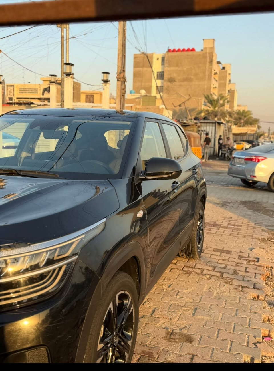 سلام عليكم 
كيه سلتوز 
موديل 2023
ماشيه 37
السياره بسمي تحويل ثاني يوم
حادث السياره جاملغ وبنيد وشويه معدل الغد
بدون شاصي
السياره جديده مكينه 2000دوش 
العنوان بغداد حي القاهره 
)السعر 140
*********** بغداد, العراق
