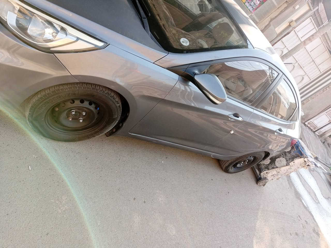 السلام عليكم للبيع اكسنت خليجيه موديل2015رقم بغداد انكليزي باسمي سياره ماشيه128 بدون ضربه بدون صبغ بدون تبديل فقط الدوسه صبغ تبريد تدفئه  شاشه كامره اماميه كامره خلفيه اشاير مري تحكم استيرن جهتين السعر95 العنوان بغداد البياع تقاطع درويش التراث ***********
