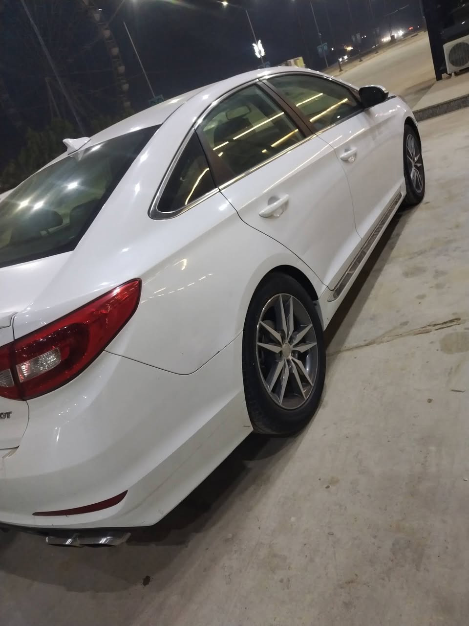 اسلام عليكم سوناته وارد امريكي 2017 حادثه بنيد فقط محرك 2000تيربو مكينه وگير وتبريد خير من الله رقم أربيل وتحويل ثاني يوم بسمنه المكان واسط مركز المدينه رقم ***********السعر 130وبيه مجال
