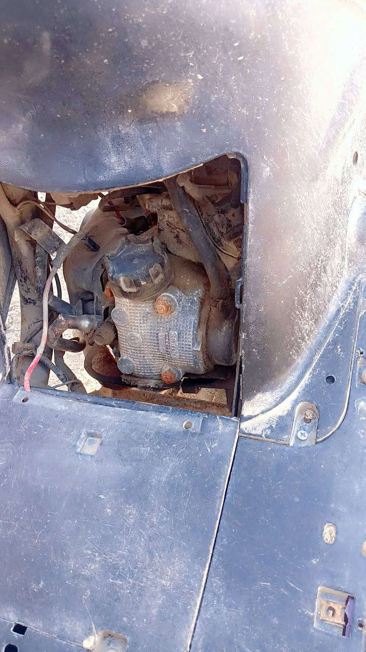 200 بس بوشه مبدل بيه وحاوي  شلعه فول عوزه بس قايش نا متوحد عل فيس ***********
