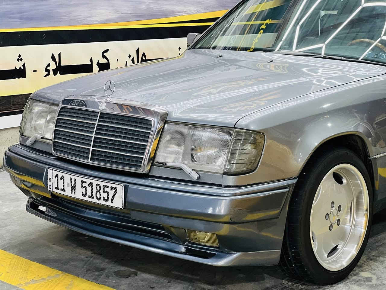 للبيع مارسدس دب 🐻 سياره جديده
جاهزه سياره تبريد ثلج
مكينه بلاد حداديه جديده تخم تاير كهربائيات كلها شغاله فتحه شغاله ويلكب AMG
سياره مال جناي جديده مسجل بلادي  السعر 100 للستفسار *********** العنوان كربلاء
