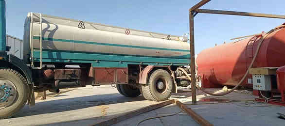 تانكي البي للبيع طول سته وربع اربعه مليم حديد اسود جاهز للعمل جديد كلش عنوان النجف رقم الهاتف ***********
