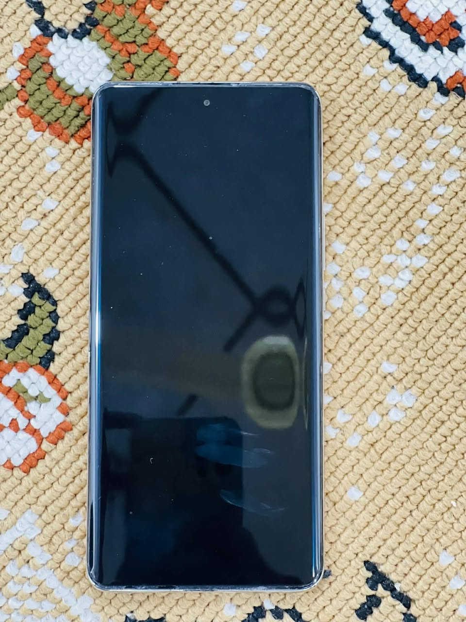 السلام عليكم
جهاز للبيع مستخدم شي قليل وياة ملحقاتة الاصلية وكارتونتة وياة نضيف فول هونر X9d الذاكره 256 السعر 245 رقم الهاتف ***********
