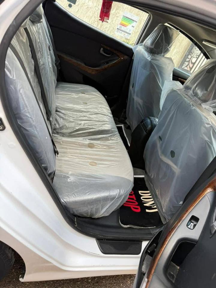 السلام عليكم النترا هونداي  سياره نظيفه كلش كشنات مكينه (وارد امريكي)سعرها 81$ بيها مجال للشراي ***********
