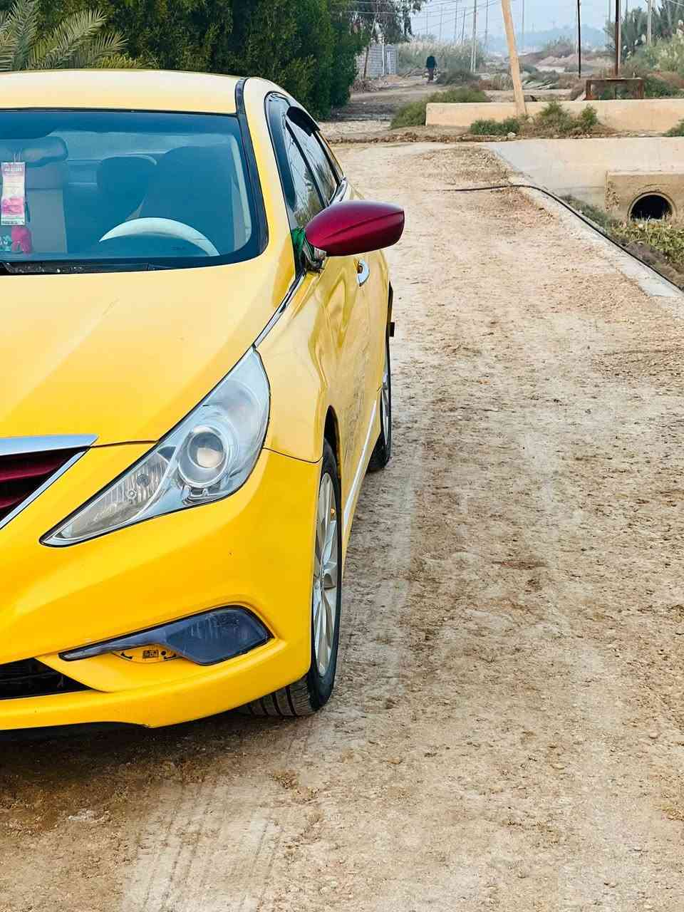 سوناتا امريكي ٢٠١٣ مكينه مكفوله حداديه جديد تخم تاير مرقمه مثنى إنكليزي باسمي خطه بغداد حمزه 
بيه جاملق الخلفيه داير فقط ليبل واحد السعر100وبيه مجال مكلف بل نشر للتصال ***********
