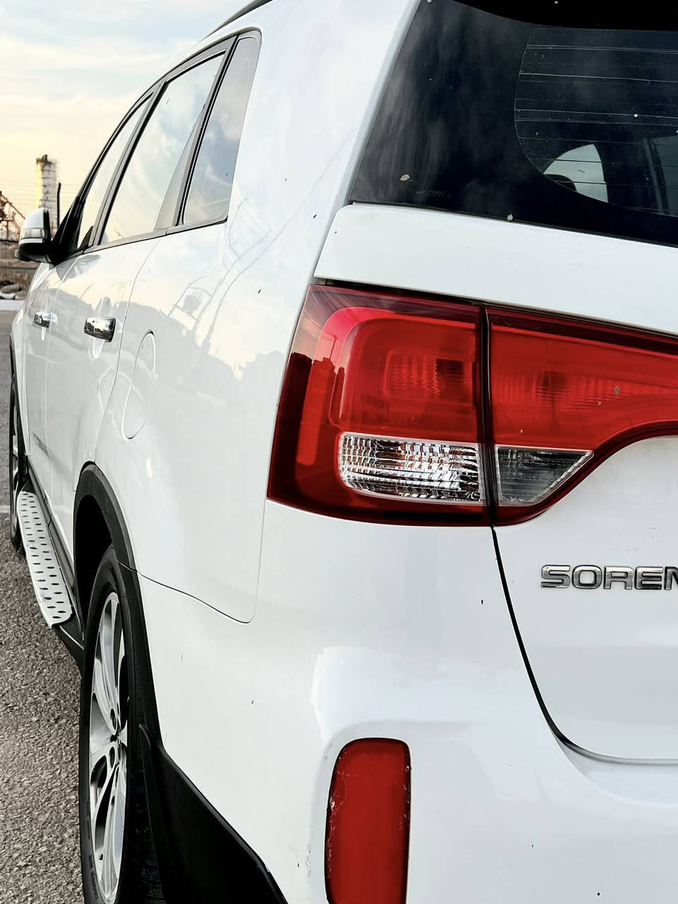 سلام عليكم من رخصة الادمن المحترم
كيا سورنتو للبيع او مراوس موديل 2014خليجي كفاله عامه من الصبغ والتبديل ملاحضه

مواصفات السياره. 
بصمه 
ثلاث قطع تبريد 
سبع راكب 
شاشه +كامره 
مكينه اربعه سلندر 2400 دوش
ويل كروم 
بردات خلفيه
يدات نيكل 
حساس امامي خلفي 
لد امامي 
ويل كروم

للاستفسار الاتصال عالرقم 
***********
