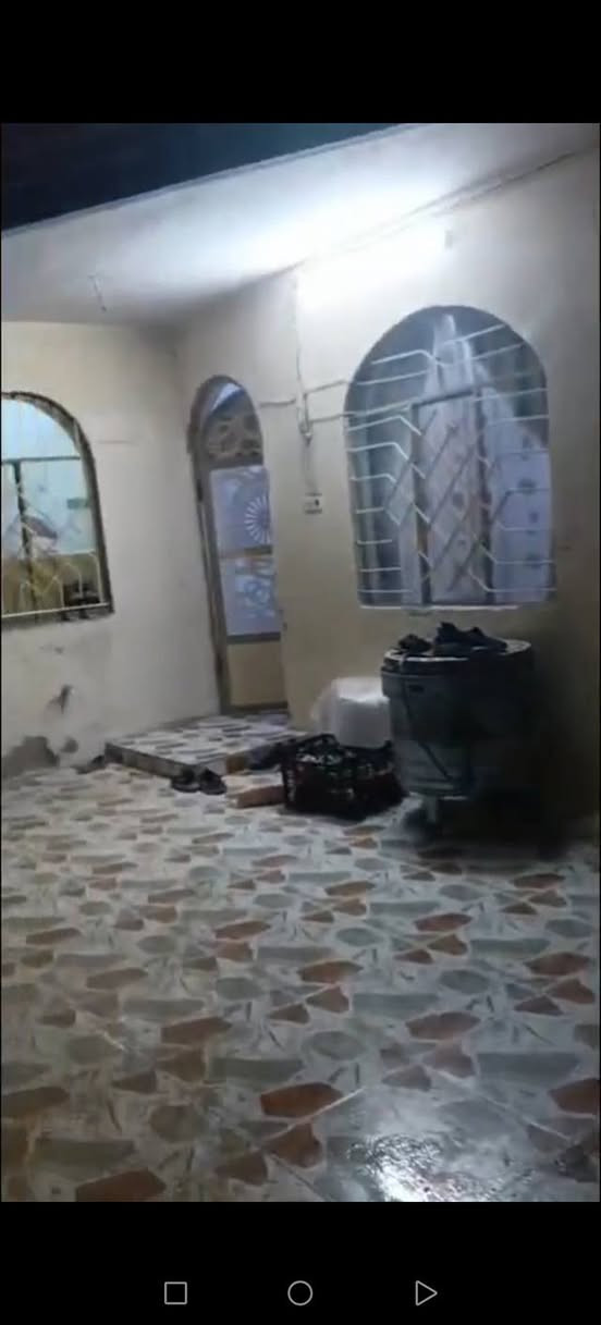 بيت للبيع موصل حي الانتصار قريب على شارع 30 مربع مساحه 110 متر ملك صرف سند طابه الزهور السعر 60 وبي مجال الاتصال والاستفسار على هذا الرقم *********** رقم***********ملك
