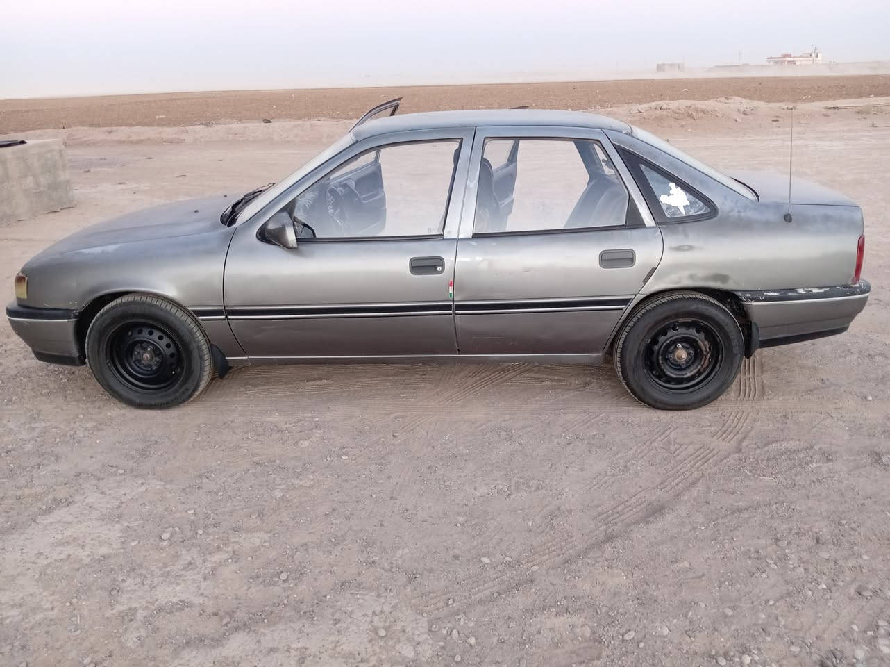 السلام عليكم اوبل فكتره حجم 16 رقم دولي شرط التحويل مكلف بالنشر الاستفسار على الرقم ***********
