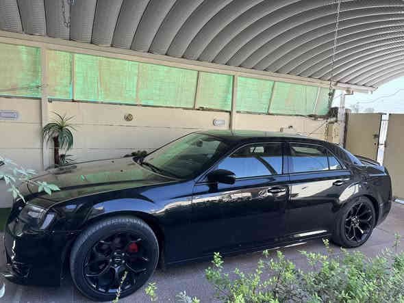 يا الله السلام عليكم❤️
كلايسلر 300S 2017(رقم شمالي) وارد كندي بجم عريض فول مواصفات عدا الرادار ❤️ شرط كلوب ما مشتغل بالدشبول .داخلة كلين شخط ما بيها هنا بالعراق قطعتين جاملغ + بنيد البنيد مابي شي بس جان محدث ابوالفتحات ورجعت شكله القديم 

كير محرك لغود شواصي كفاله كفاله
ايرباكات ما طاكه كله سليم

داخل احمر وكله ختومات S نظافة الداخل ٩٩٪؜ وياها لدات متغيرة الالوان اصلية على البيبان ولدشبول 

السعر232$ مكاني بغداد جسر ديالى

***********
