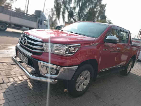 ..السلام عليكم
هايلوكس موديل 19 
سياره بلادي 
مكفول من الضرب لا تبديل لا صبغ 
سونار موجود بل منشور 
كير محرك تبريد مكينه كفاله عامه بلادي 
تخم تاير شواصي مكفولات 
دوخل نظيفه سياره حلو معنا الكمله بل عافيه ياخذها 
رقم ربيل شكل جديد سنويا جديد بسمي تحويل شوكت ما يعجبك حولك 
سعار سياره 280بي مجال شي بسيط 
العنوان بغداد بلديات نتصل وتدلل عله رقم 
***********
