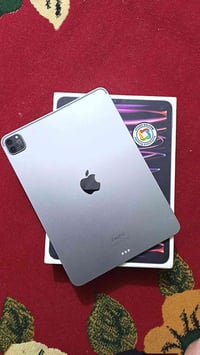 ايباد ١١ M2 • ٢٥٦ • مراوس