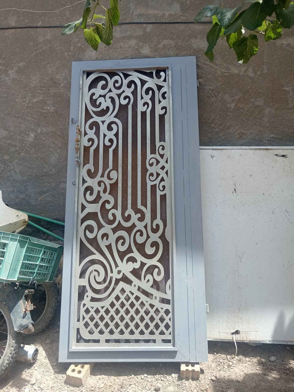 غراض للبيع الكاظمية منطقة الطي رقم الهاتف ***********
