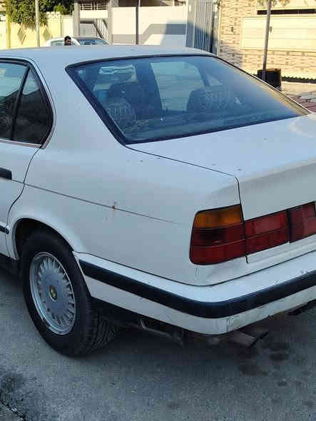 السلام عليكم
سياره للبيع موديل 91 
محرك 525 وراد ياباني جديد شرط 
كير توماتيك
سياره مابيها صبغ   مبدل بيها جاملغ بس
تبريد شغال  كهربائيات سياره شغاله كلها
باقي تفاصيل اتصل ع رقم
***********

السعر 55
