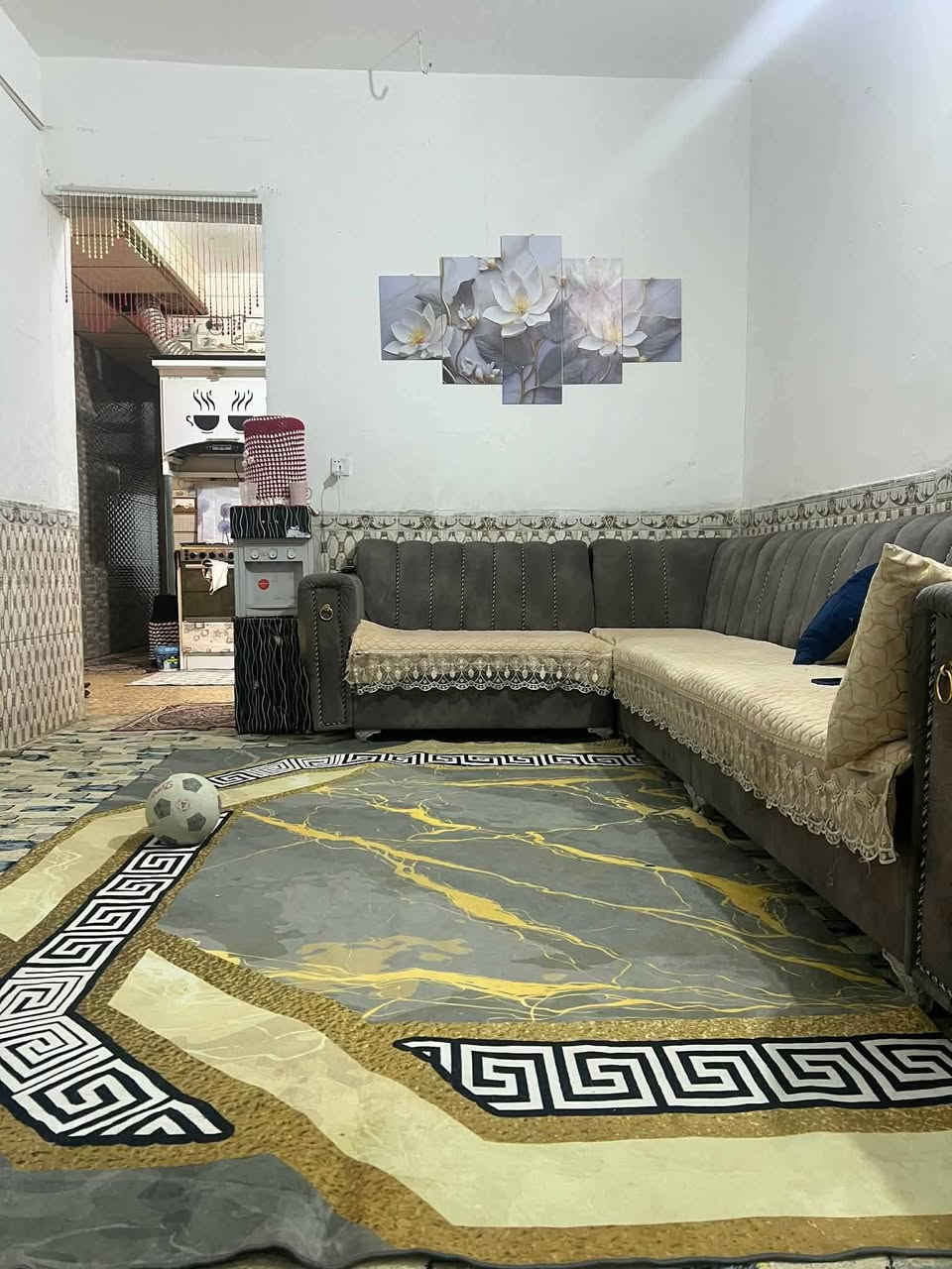 (ع.. 14 )
دار للبيع  (100 متر) حي النداء شارع المجمعات خلف قصابية الميالي قرب شارع بيتي 
سعر البيع 75 وبيه مجال
يحتوي على طابقين
الطابق الأول 
غرفه  مطبخ   صاله  استقبال
الطابق الثاني 
غرفه    صاله    صحيات 
بناء درجه اولى فول
طابوق كونكريت مسلح 
كاشي سراميك درجه اولا


**إذا كنت صاحب هذا الإعلان وتريد حذفه لأي سبب، رجاءا أرسل رسالة إلى الدعم الفني**