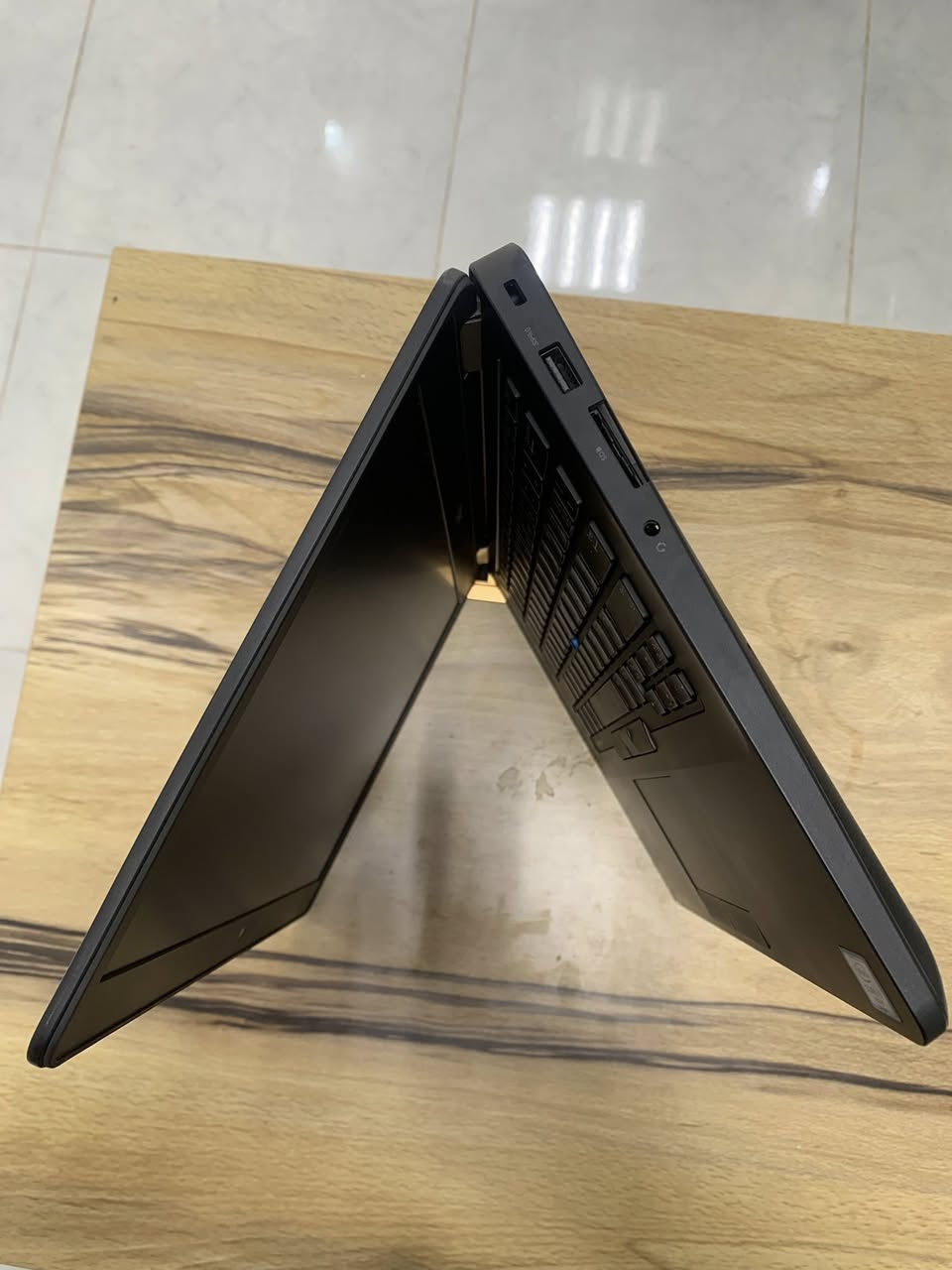 حاسبة لابتوب نوع دل جديد غير مستخدم
كورi5 G7 جيل  ١١
رام ٨ 
الهارد ٢٥٦ ssd
كارت شاشة متصل ٤ كيكا 
تفاصيل اكثر بالصور 
راسلنا او الاتصال ***********
