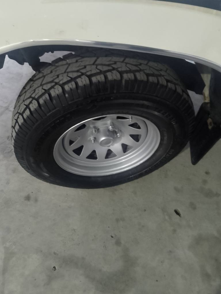 پيكاب دير 2007 منه فيست مكينه به خ دژبول مرزيه مكينه و گير و اكسل به شه رت هه ر چوار تاى نوى كاره بايات به شه رت سياره يكى بئ كيشيه سحرى 40 وه رقه ***********----*********** أربيل, العراق
