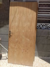 ٤ بيبان • نضافه • تحتاج صبغ