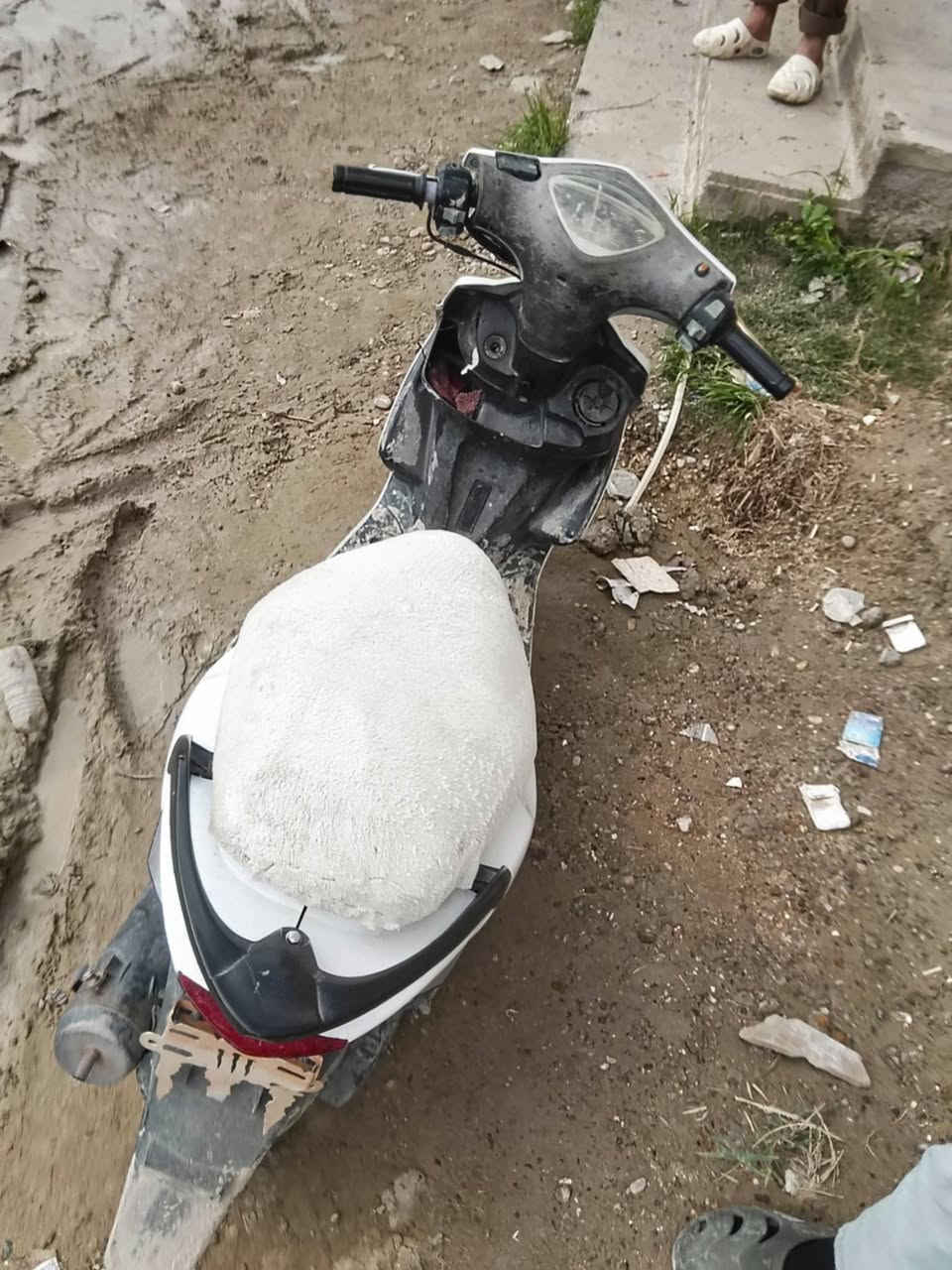 اسلام عليكم ماكس مضلع نوزل كهربائيات كلهه شغاله سلف وهندر بوشه ٥٥سلف رياضي لايت زينون اصلي دراجه خير من الله سعرهه 450 وبيهه مجال حك الجيه مكاني سبع البور


**إذا كنت صاحب هذا الإعلان وتريد حذفه لأي سبب، رجاءا أرسل رسالة إلى الدعم الفني**