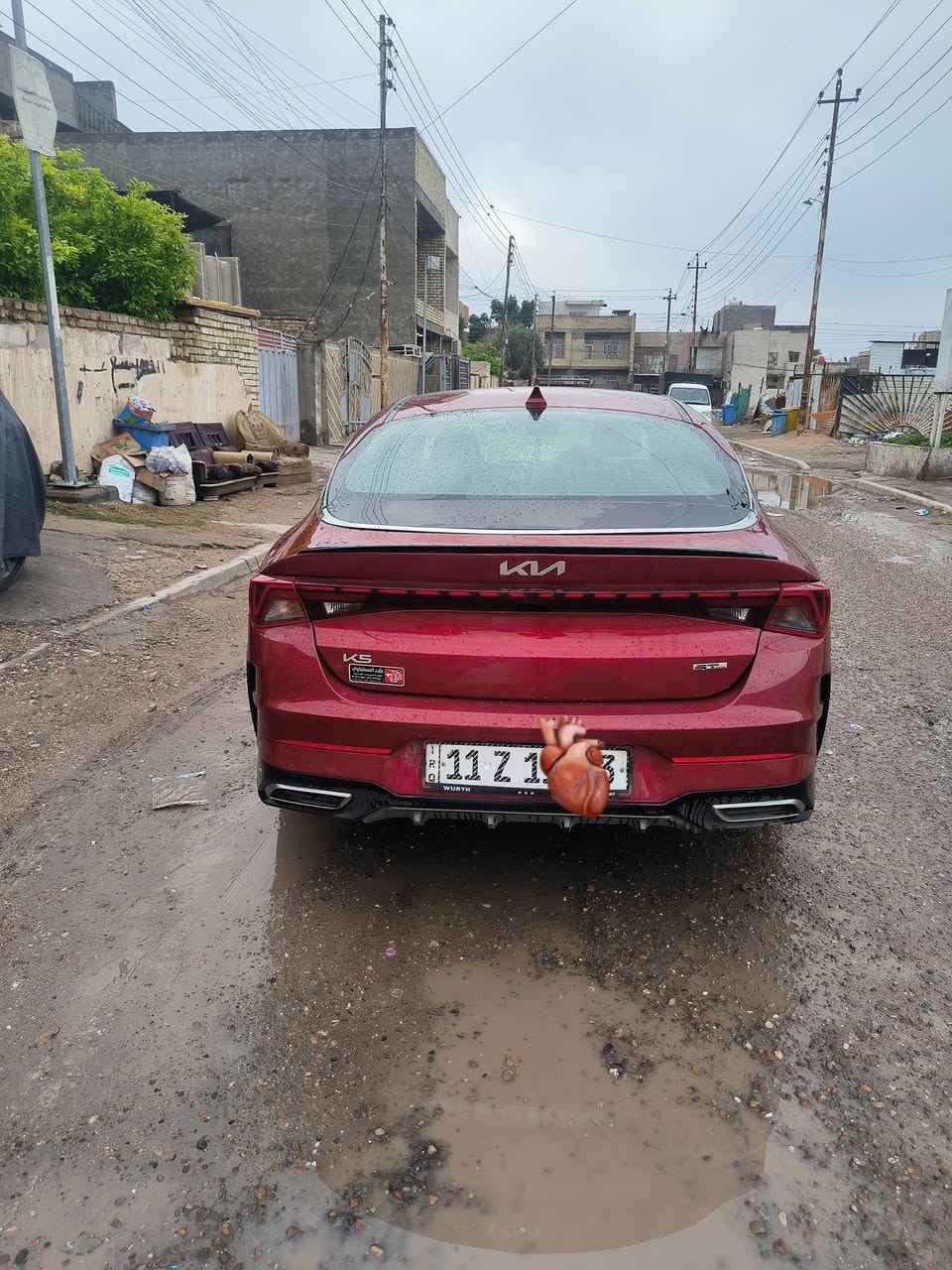 سلام عليكم
للبيع كيا K5 موديل 24 
ماشية 12 الف ميل 
مواصفات جيتي لاين المعروفة بدون الفتحة 
ضرر السيارة من امريكا حافة البنيد و نص الجامغ صور الحادث بالمنشور 
و صار بيها بالعراق جاملغ خلفي جهة السايق بارد و البيبان على كد شخط راجع بي دي ار 

السيارة مكفولة لغد شواصي راديتر شركة 
سعر السيارة 200 و بيها مجال 
مكان السيارة بغداد
الاتصال ***********

