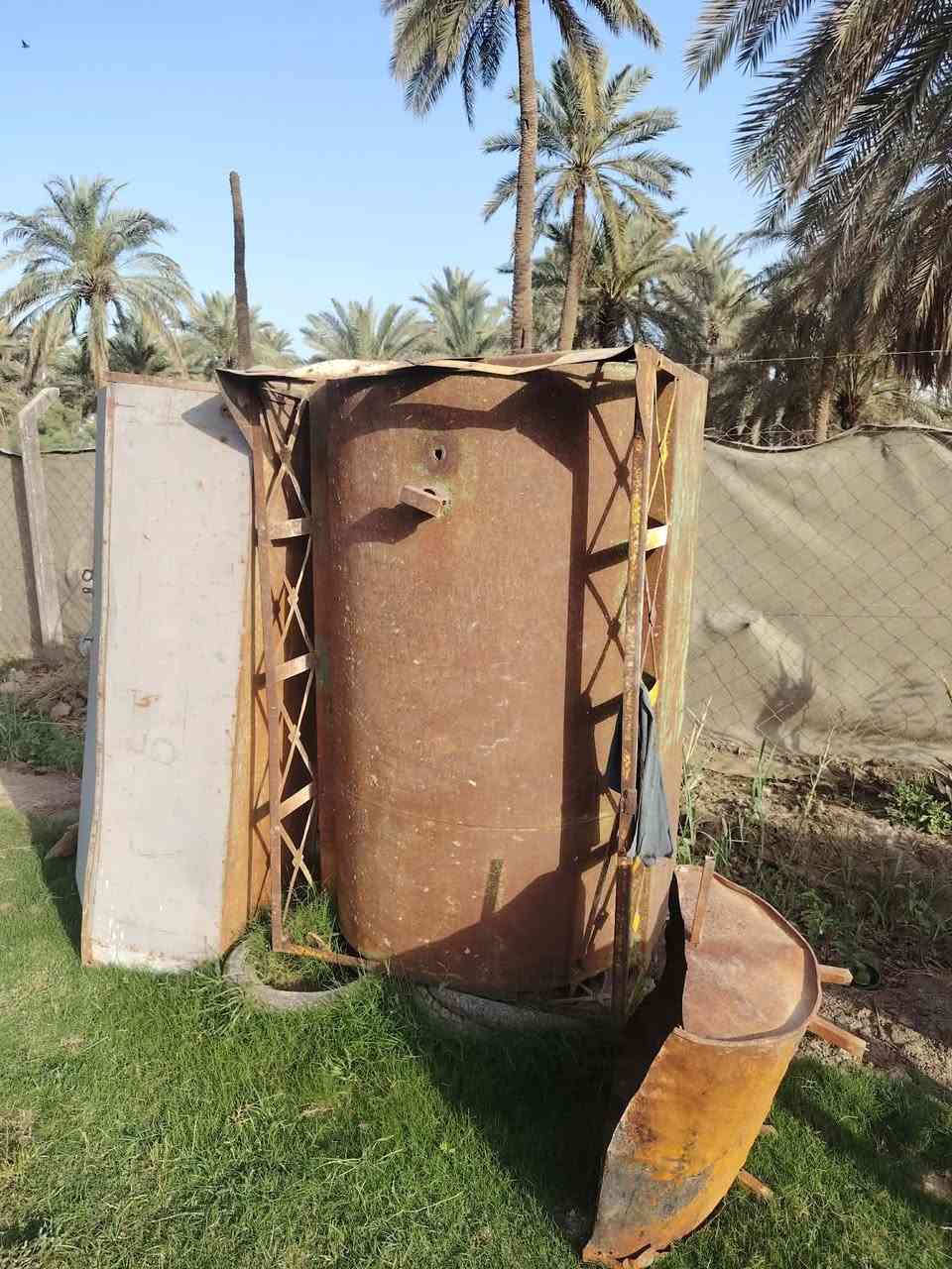 تانكي حديد حجم ٢٠٠٠ لتر حديد ثقيل جدا 
تفاصيل السعر على التلفون ***********
بابل . الحمزة الغربي

