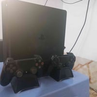 بلي ستيشن 4 اون لاين السعة: 500 Gb  الحالة: نظيف جداً / شغال تمام مامف...