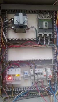 من رخص مدير الكروب هذا عمل بورد وأعمال الكهربائية وجميع العطلات المنزل...