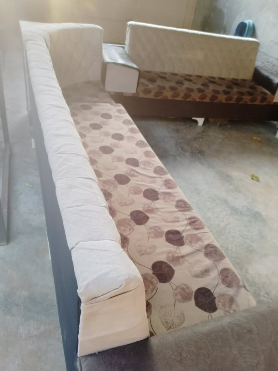 سلام عليك تخم قنفة للبيع شغل يد نجار ,   رقم صاحب ***********
