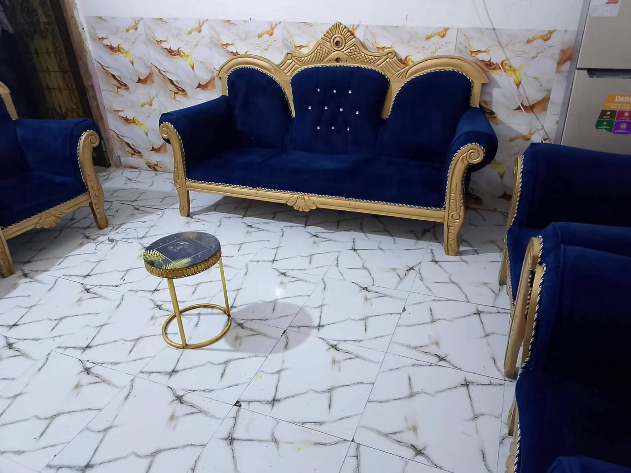 مكلفه بنشر الغراض   للبيع ***********
