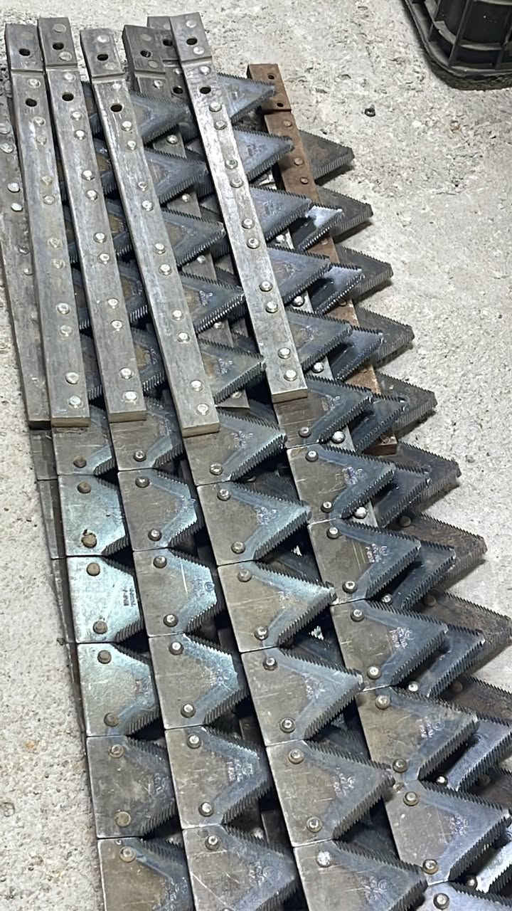 السلام عليكم تم بحمد الله وصول وجبه من الاغراض الجديده كلاس ونيوهولاند إلى محل سيد هاشم السعبري 
*********** العنوان نجف عباسيه قرب نهر الفتحي
