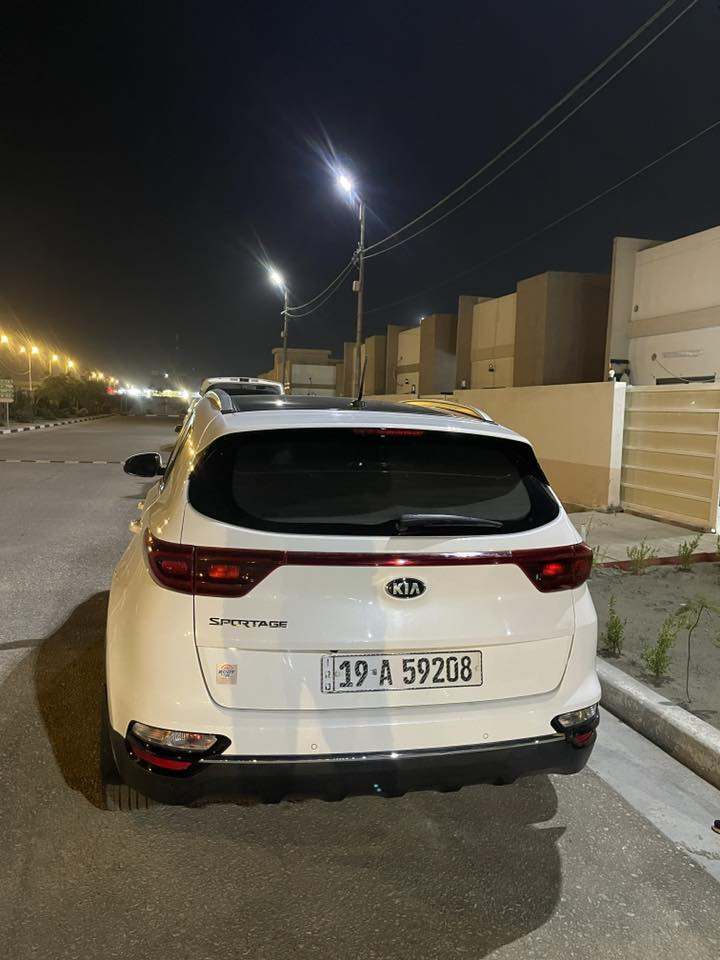 سبورتج موديل 2019 للبيع او المراوس 
رقم كربلاء انكليزي
خليجي فول مواصفات مكفولة كفالة عامة جديدة على وضع الشركة ماشية 87
بصمة 
بنورما 
داخل جلد لونين مشمشي 
ويل كروم 
شاشة تحكم ستيرن فول 
مكان السيارة كربلاء المقدسة 
للاستفسار 
***********
