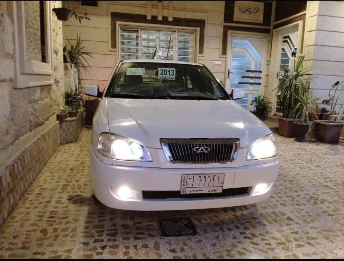 #بالاقساط مقدمة 15 بالشهر 2 السعر الكلي 55
شيري كوين  موديل 2013 بدون ضرر بدون صبغ تبريد ثلج غاز شركة.... تخم تاير جديد گير ومكينة بلادي كهربائيات كلها شغالة ....غرفتها جديدة...كوبون بانزين...السيارة باسمي تحويل أو وكالة للاستفسار ***********
