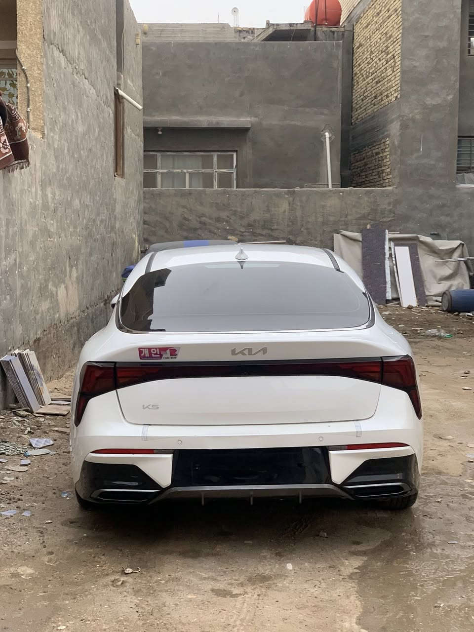 للبيع |كيا كي فايف  2025 غاز
وارد كوري 
السعــر : 170 
تفاصيل السياره :
الموديل : 2025
العداد :30 الف كيلو 
المحرك :4 سلندر
القير : ٨ سرعات 
اللون الخارجي : ابيض 
اللون الداخلي : اسود جلد 
الحاله : نضيفه جدأ
موصفات الراحه :
تشغيل ودخول بدون مفتاح  
تشغيل عن بعد 
تنزيل وتصعيد الجامه بصمه 
مقاعد جلد 
مقاعد اماميه مسخنه ومبرده 
ستيرن مسخن 
ذاكره مقعد 
الترفيه والتقنيه :
Apple CarPlay 
BIuetooth
نضام صوتي فاخر 
راديو اقمار الصناعيه 
منافض شحن يوسبي 
النضمة الامان : 
فرامل طوارئ اوتماتيكيه 
مراقبة النقطه العمياء 
كامره خلفيه 
تحذير مغادرة المسار 
سياقه ذاتيه 
تنبيه المرور الاماميه 
قراءت اشارات المرور 
مراقبة السائق 
مساعد الركن 
نضام الثبات الكتروني
مصابيح LED
اضاءه اوتماتيك
رادارات مري 
شاشه متصله 
كير موس 
وضعيات سياقه 
مقعد السائق كهربائي
 والستفسار :
*********** 
مكاني بابل
