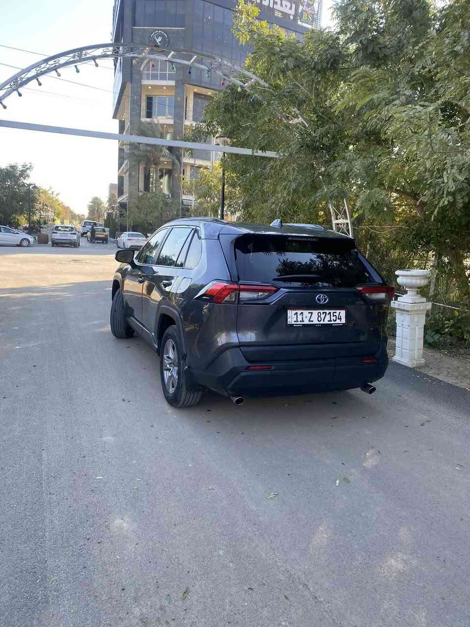للبيع رف فور مدوشمةًكامل جلد
