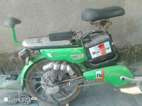 البيع بايسكل شحن سعره 300 وبي مجال ***********
