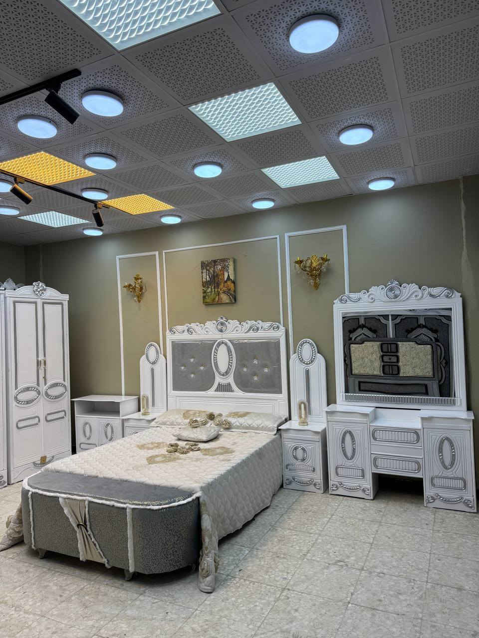 حصرياً الموديل الجديد   

السعر مليون دينار فقط 😍

غرفه نجاره قتصاديه 🛌

متكونه من 9 قطع مميزه 

الكنتور ارتفاع 240 طول 320 

مع الزاويه مجموع الطول 4 امتار 

السمك الخارجي للغرفه 5 ملم انديف

والسمك الداخلي 3 ملم معاكس ابيض

سعر الشازلون الخزان 75 الف 

سعر الشازلون المقعد 50 الف 
توصيل لجميع المحافظات العراق 🇮🇶


**إذا كنت صاحب هذا الإعلان وتريد حذفه لأي سبب، رجاءا أرسل رسالة إلى الدعم الفني**