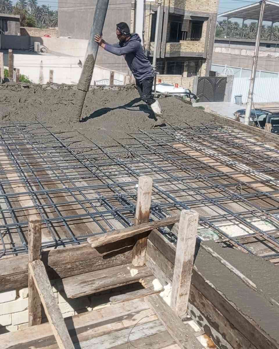 عملنا في بغداد فقط تسليم مفتاح كرسته وعمل ترميم إضافة بناء تسليم هيكل عظم بدون باب وشباك سعر المتر المربع للهيكل كرسته وعمل ١٨٠ الف يتضمن الفقرات التاليه
دفن وتعديل الأرض بمادة السبيس مع مستوى وزن الشارع
مع الحدل بحادله كبيرة
رش مبيدات كلوردين قاتل الحشرات
تسقيط وتخطيط الخارطه على الارض مع فرش نايلون زراعي نوعيه جيده
عمل المجاري حسب مخطط الخارطه نوعية امل الشريف المصري
تسليح الرفت يكون حسب مخطط الخارطه مع حصيرتين تسليح
صب الرفت بمواد درجه اولى اسمنت مقاوم رمل اخيضر حصو مكسر او صب بم  كونكريت جاهز حسب طلب الزبون
يكون ارتفاع الرفت ٤٠ سم
صب بتلو ٢٠ سم حسب المخطط
بناء بالطابوق الجمهوري بارتفاع ٣،٣٠ للطابق الأرضي
عمل حداده ونجاره صب السقف نوعية الشيش عراقي اف اف أو سوبر أو ماس رباط ٣٠ سم على كل البيت مع السقف
بناء الطابق الثاني بارتفاع ٣،١٠ نفس مواصفات الطابق الأرضي مع مردات ماء ٢٠ سم
بناء البيتونه مع صب السقف حسب مساحة الخارطه مع الستاره بارتفاع ١،٧٠ سم
يشمل الهيكل المجارى كاملة مع مرازيب السطوح والبلكونات
مع تأسيس أنابيب السبالت مع تأسيس جكشنات سبور لايت السقوف
علما عملنا بغداد نقد فقط
للتواصل
***********واتساب
***********واتساب واتصال
ربي يرزق الجميع
