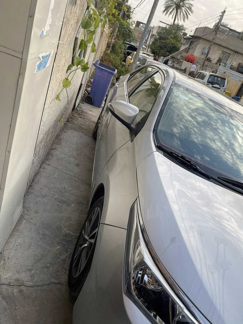 السلام عليكم اخوتي عندي كورلا موديل2017 خليجيه بيه جاملغ الايمن وربع البنيد مصبوغ فقط السياره فول بصمه فتحه بصمه ابواب مري شفط اشاير بلمري محرك 2000 السياره حيل حيل نضيفه الف متصرف عليه 
رقمي***********
السعر160 وبيه مجال للطيبين مع كامل احترامي للجميع🤍
