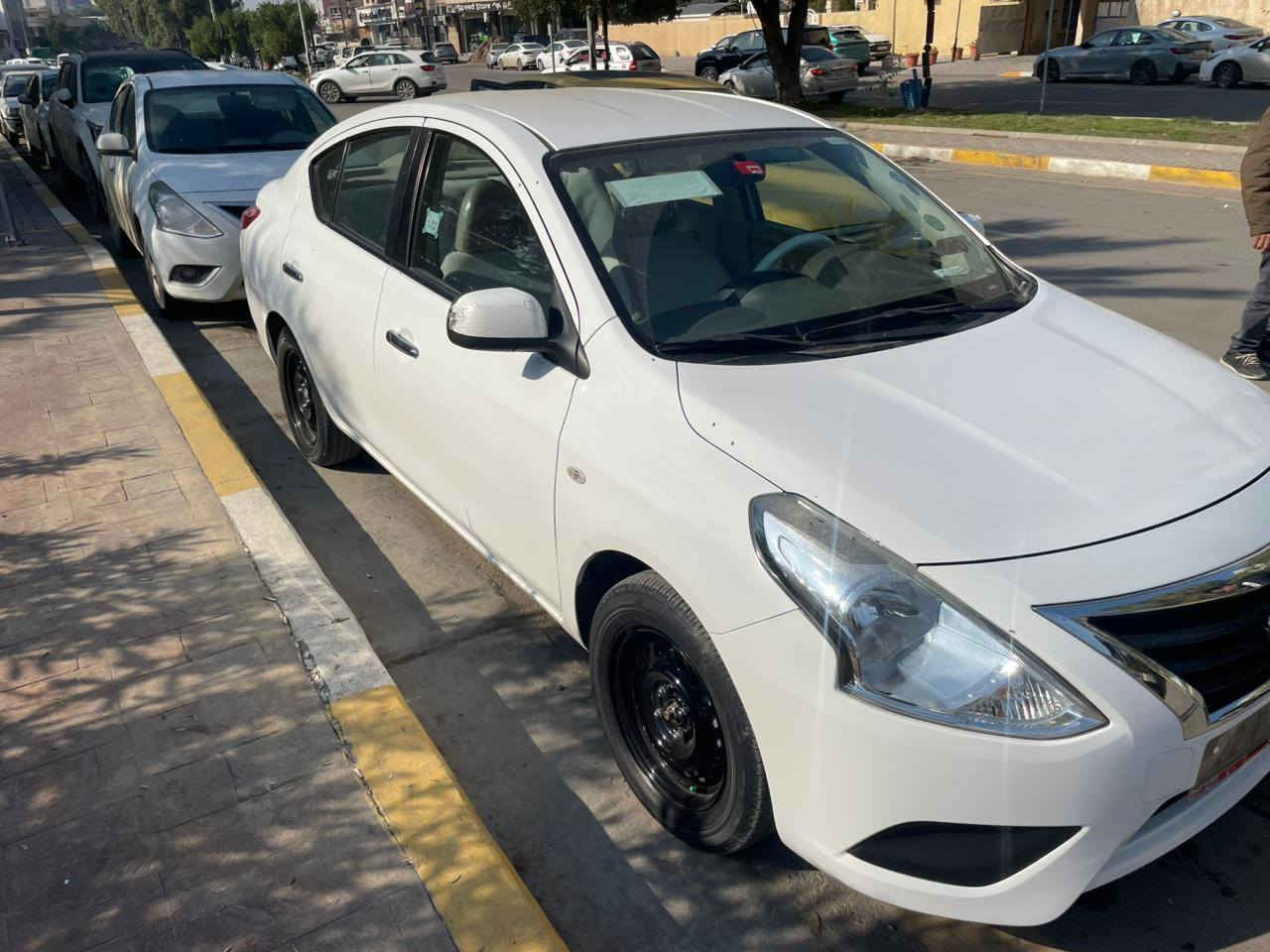 اسلام عليكم للبيع
سياره نيسان صني هندي ام اليبل الزرك سياره مكفوله كفاله عامه
 موديل 2023ماشيه80كم 
السعر 124ورقه اوبيه مجال قليل مكان بلديات
رقم تواصل***********
