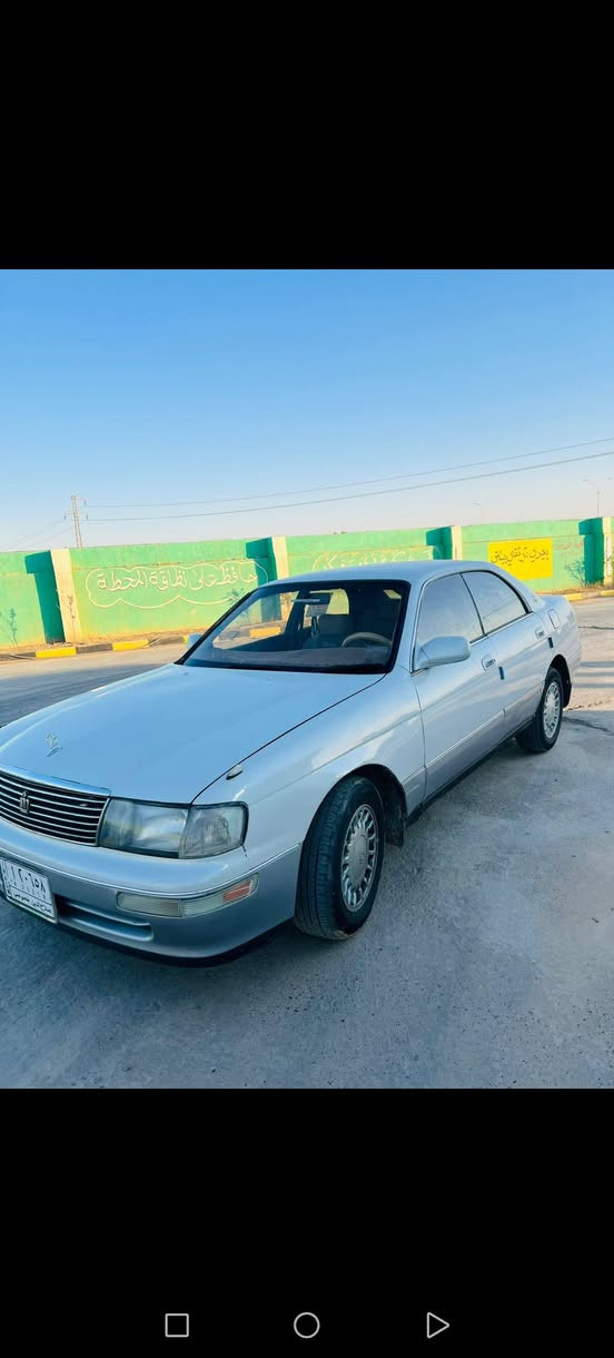 بطه متصل موديل 1992 محرك وكير 2500 الكهربائيات كلها شغاله تخم تاير نص عمر الصدر الوره مشدود جديد والصدر الامامي  جديد السياره خاليه من الكلب او الكص السعر المطلوب 45وبيها مجال حك الجيه البيع نقد فقط
***********
***********
