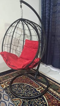 ميز • مرجوحة • بغداد