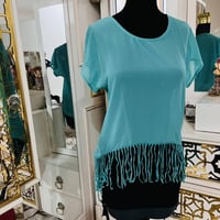 قمصان بنات • عرض كل قطعتين