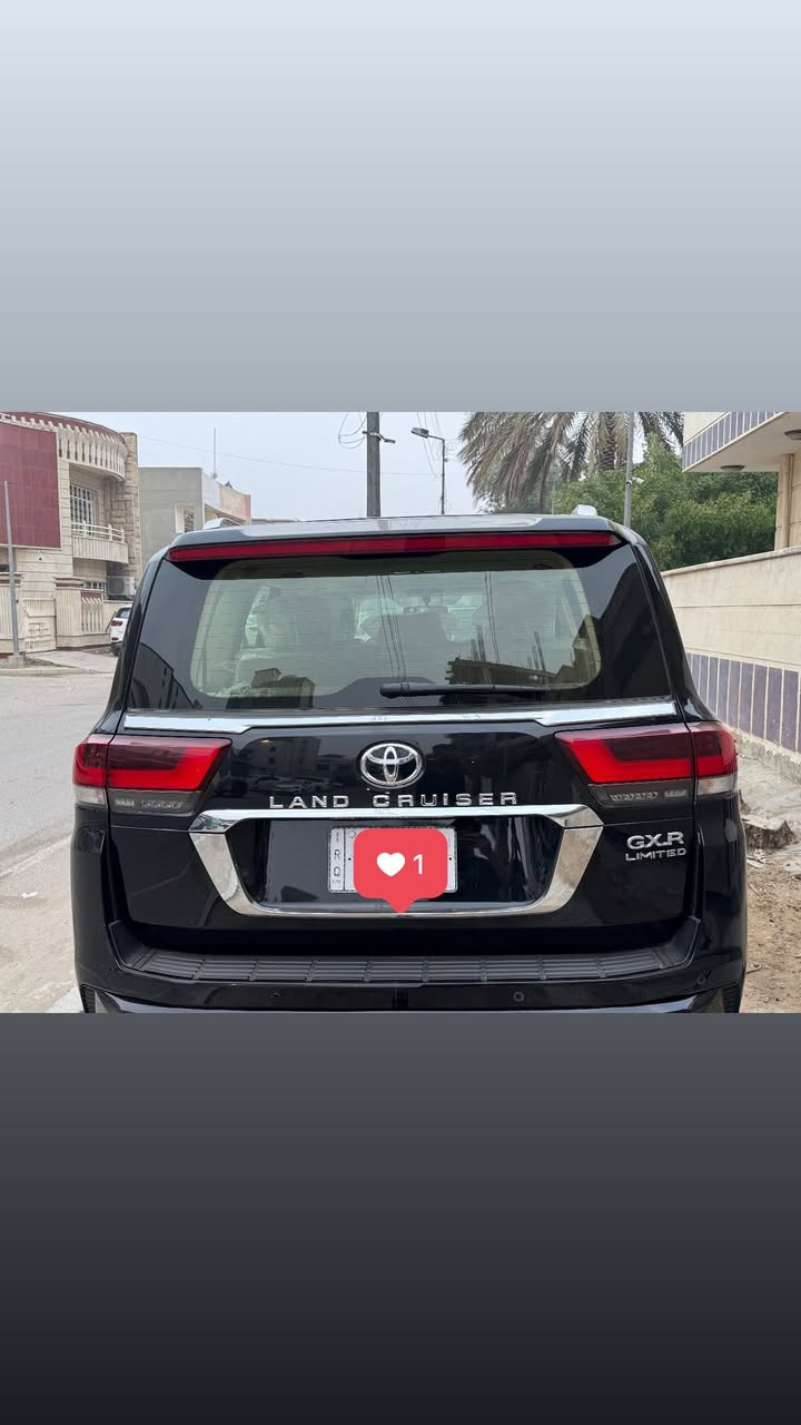 يا الله السلام عليكم لاند كروز موديل 2024 لمتد فول مواصفات شاشات خمس كامرات حساسات كشنات جلد تدفئه تبريد بالكشنات باقي المواصفات معروفه  السياره جديده بمعنى الكلمه ماشيه 9 الاف فقط مغلفه ppf بالكامل السعر 75000 للأستفسار *********** واتساب فقط عنوان السياره بغداد زيونه
