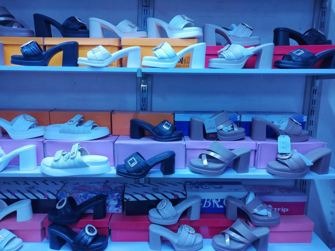 السلام عليكم
جديد احذيه وحقائب أنسب الأسعار تخفيظات تخفيظات
تصفية محل
اسعاااااار مناسبه
للحجز والاستفسار مراسلة الصفحه او الاتصال على الرقم *********** اهلا بكم
