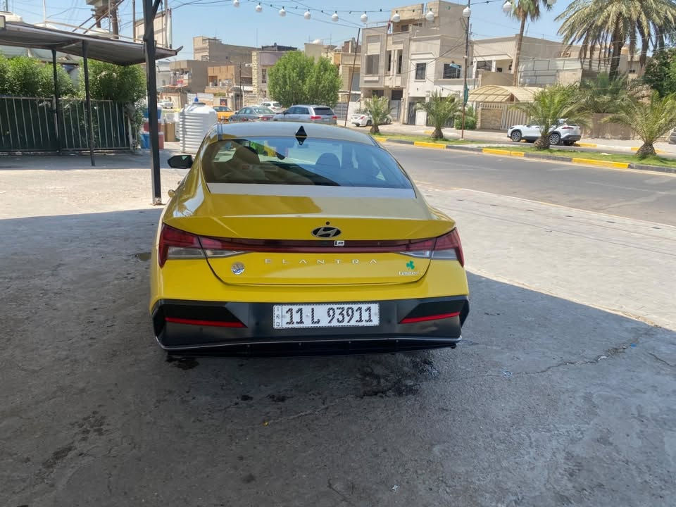 🔹🔹🔹السلام عليكم 🔹🔹🔹
النترا  2024 لمتدد فول 1/1   
 لون ليموني 🍋🍋🍋
          ( الرقم خصوصي )
1-بصمة تشغيل ابواب وصندوك
2-فتحة سقف ( سلايد روف ) 
3-محرك 2000 Doch دوش المرغوب 
4- 4كامرات امامية خلفية جانبية 
5-رادارات 360 درجة ( امامي جانبي خلفي )
حساسات امامي + خلفي 
6-مانع تصادم الامامي والجانبي والخلفي
7-التحذير عند فتح الباب 
8-دشبول شاشة 4 وضعيات للعدادات
9- 3 وضعيات قيادة ( عادي سبورت ذكي ) 
10-مثبت سرعة ذكي ( التحذير عند مغادرة المسار )
‏11- Auto Hold التوقف لفترات قصيرة
12-الهاند بريك بصمة
13-شاشة حجم كبير تدعم نظام الابل كار بلي 14-والاندرويد اوتو بدون كيبل يربط التلفون 
واير ليس و GPS  
15-شحن واير ليس 
16--ويل كب ١٧ مميز 
17-نظام الصوت Bose عدد السماعات 8 
18-تشغيل عن بعُد 
19-المراية الجانبية كهرباء اشاير بالمري 
20-اضواء ترحيب عند الاقتراب 
21-لايت لد 3عدسات  
22-داخص ابيض كشنات جلد 
23- كراسي كهرباء
24-نقطة عمياء
25-تدفئة بالكشنات
26-لد متغير الالوان ١٢ لون على طول الدشبول
27-كير اوتماتيك و S وعادي ٨ نمر
28-تحديد مسار وقيادة الية والسياقة على خطوط 
الشارع في حال الاجتياز تنبهك
30-مانع انزلاق ومانع تصادم
🔷حادثها بيبان 2 فقط تبديل🔷☑️
 ايرباك برده
31-ماشيه 75 الف حقيقي
المكان. بغداد البديات قرب المرور 
للأستفسار ‭***********‬
🌷🌷السعر152$ بيها مجال 🌷🌷
