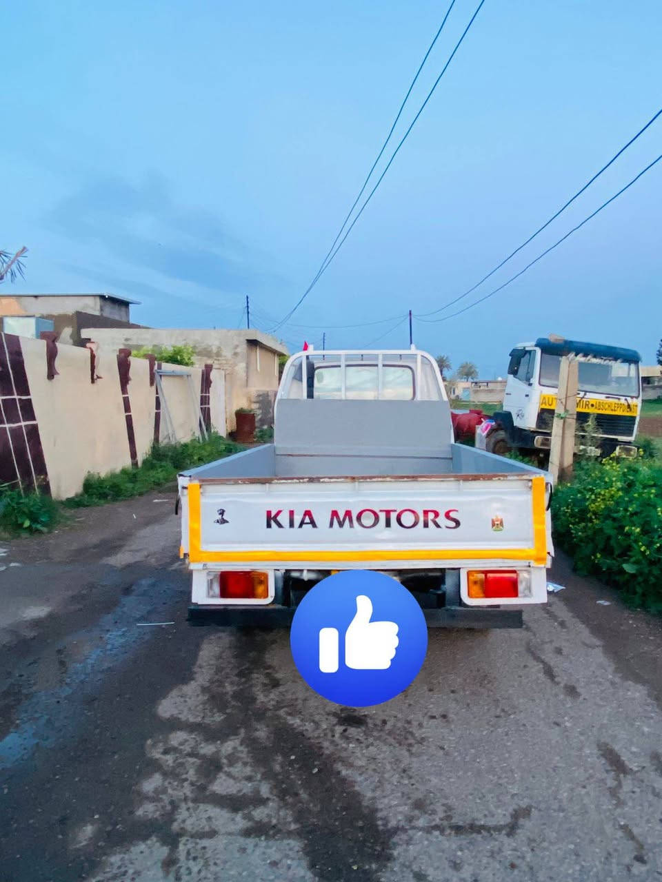 السلام عليكم
كيا بنكو موديل 1995
رقم صلاح الدين تحويل مباشر شاصي مكفول رقم شاصي واضح تخم تاير جديد صدر امامي خلفي جديد مكفوله كير محرك اكسل محرك تجفيت جديد 
السعر 53 
المكان التاجي مقابل سيطرة العبايجي اطراف بغداد الاتصال على الرقم ***********
