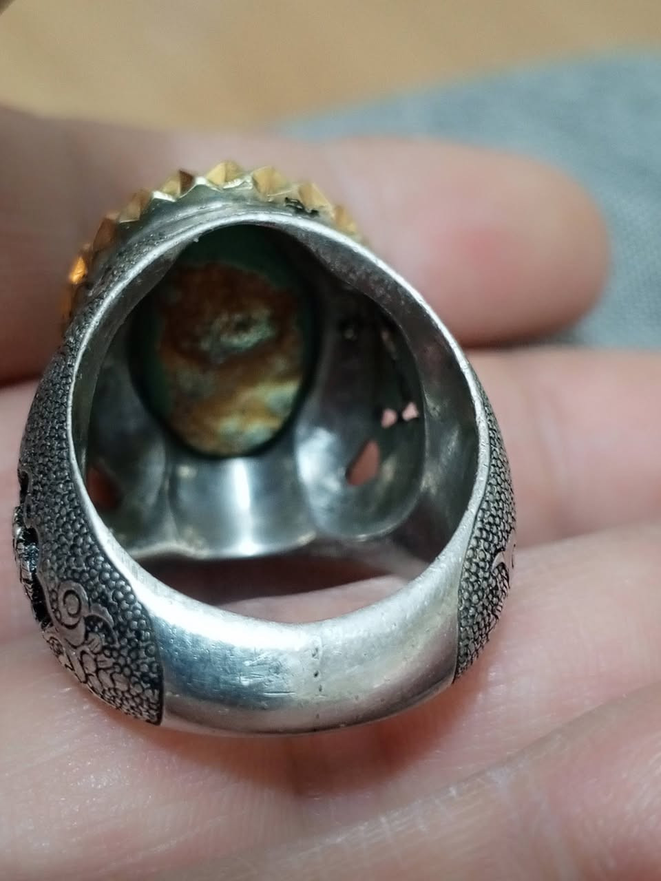 نيشابوري قطعه رووعة خشن ثقيلة مرصع داير ماس استفسار خاص للمهتمين.. تحياتي ***********
