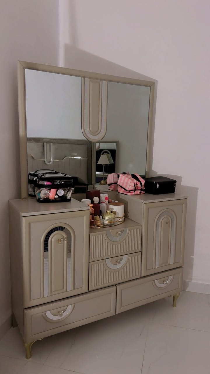 غرفه للبيع ٨ قطع نظيفه


**إذا كنت صاحب هذا الإعلان وتريد حذفه لأي سبب، رجاءا أرسل رسالة إلى الدعم الفني**